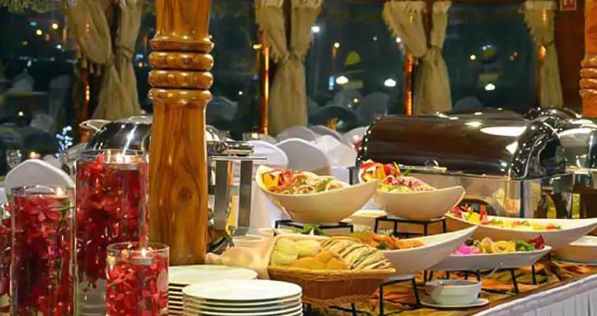 Dubai Creek Dhow Cruise Ifthar