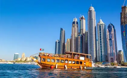 marina dhow cruise with transport thumb